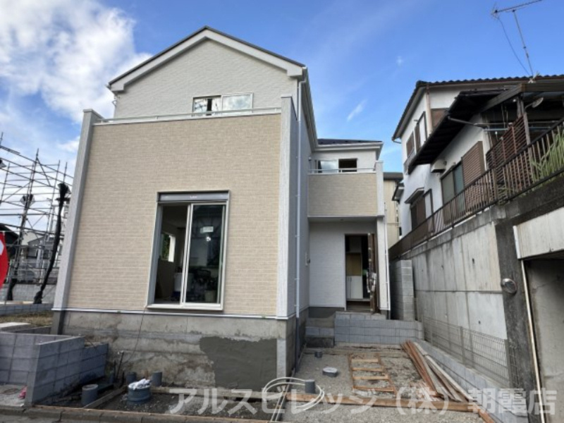 朝霞市膝折町５丁目4-17の外観