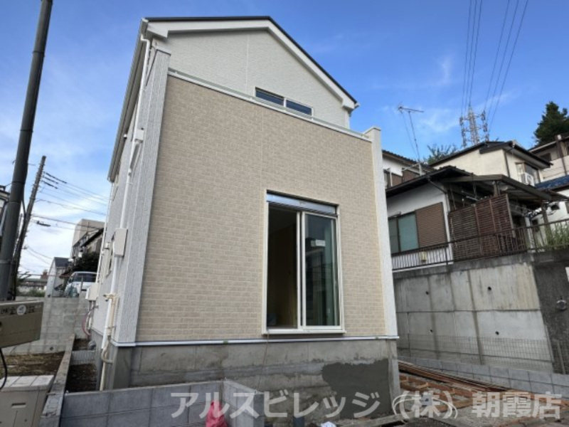 朝霞市膝折町５丁目4-17の外観
