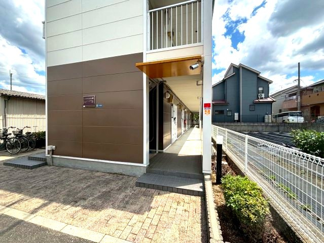 レオパレスル・ソレイユのエントランス