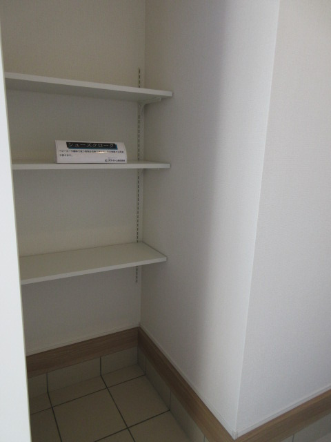 【仲介手数料無料】新築戸建　グラファーレ熊谷市柿沼960-8（全1棟）の玄関