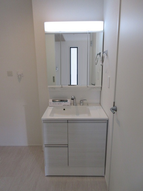 【仲介手数料無料】新築戸建　グラファーレ熊谷市柿沼960-8（全1棟）の独立洗面台