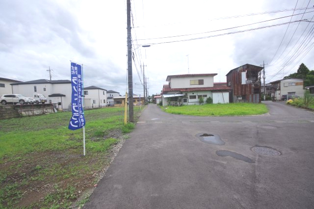 鹿沼市下武子町　土地　区画②の前面道路含む現地写真