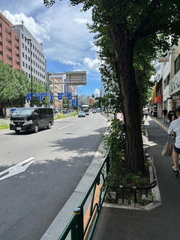新宿伊藤ビルの周辺