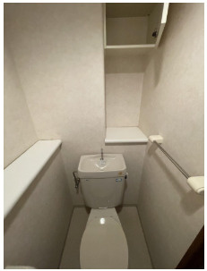 サーパス大東泉町のトイレ|収納付きトイレ♪