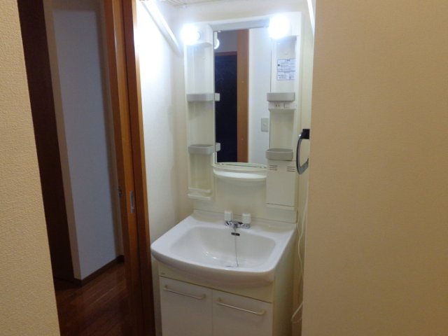 エピナール D棟の独立洗面台|102 洗面台