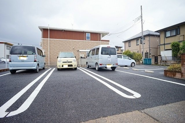 ボー　アルエットの駐車場