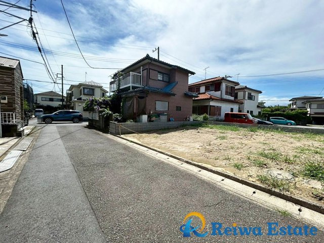 新築戸建　茅ヶ崎市萩園の前面道路含む現地写真