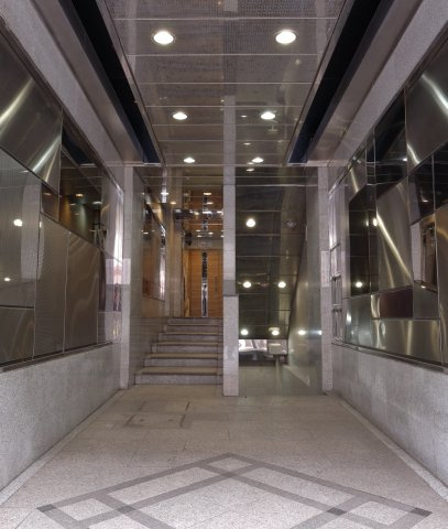 クリスタルタワーⅡのエントランス