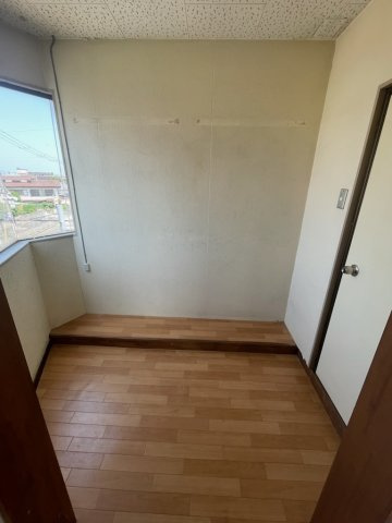 石田ビルの間取り