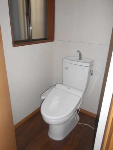 五毛通倉庫/事務所のトイレ