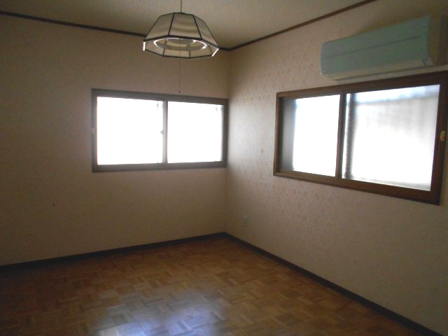 五毛通倉庫/事務所の洋室|2階