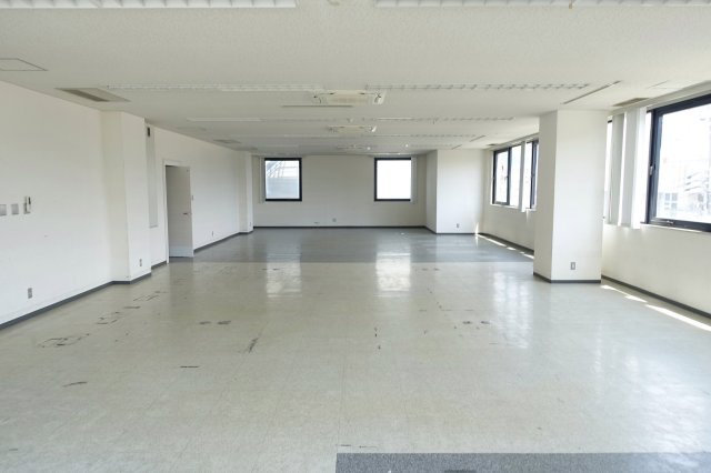 東洋ビルの内装