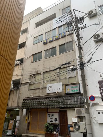 泉佐野ビルの外観