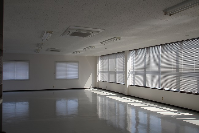 吹新溝端ビルの内装