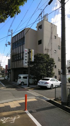 読売ビルの外観