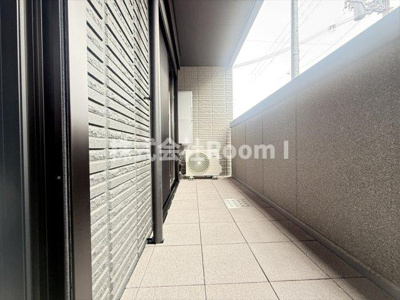 【バルコニー】 | 【ペット共生・ZEHマンション】Maison de Mine Nagai Parc Est.・旭化成ヘーベルメゾンHEBEL HAUS | 暖かな日差しのふりそそぐバルコニー