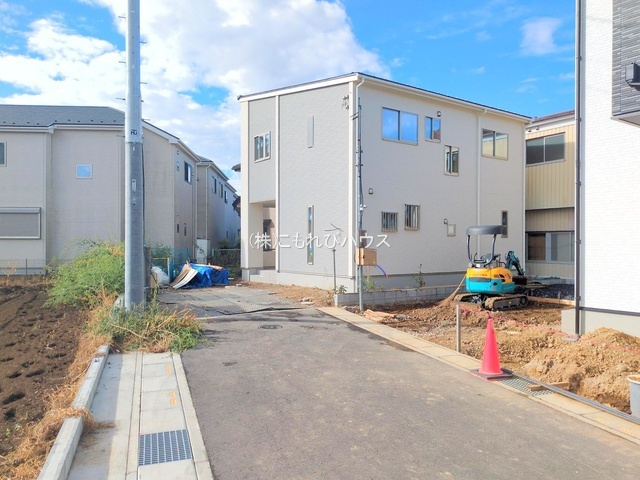 鴻巣市原馬室　新築一戸建て　（3区画）　03の駐車場|撮影：'25/10/06