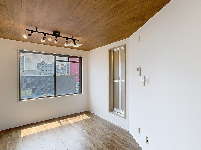 ほていビルの居間・リビング