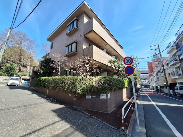 グラシオーズメゾンの外観|重厚感のある鉄筋コンクリート造マンション