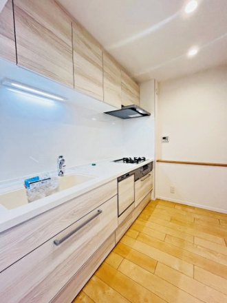 【キッチン】 | ◇◆本厚木リバーサイドマンション参番館◆◇ | 収納スペース豊富なシステムキッチン