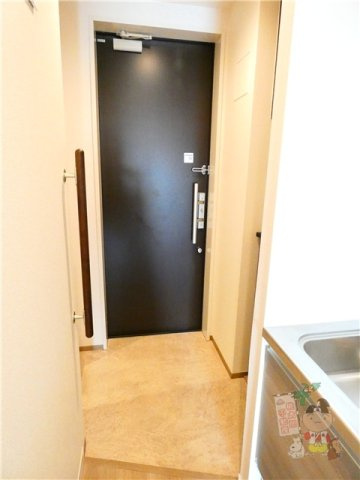 メゾン・ド・カメリアの玄関