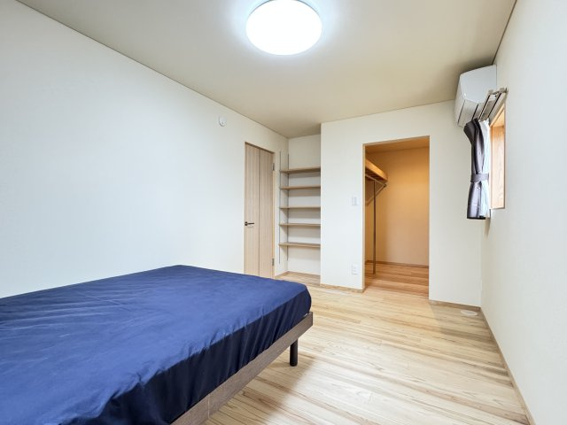 稲荷新田町中古の収納|■2階7.0帖洋室は主寝室としてどうぞ