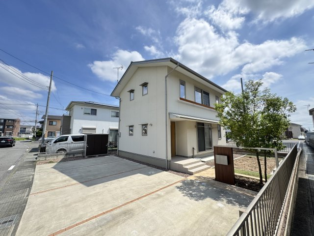 稲荷新田町中古