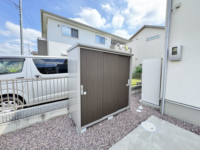 稲荷新田町中古の収納|■物置付きです