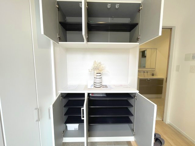 佐伯区皆賀１丁目　№35915の収納|シューズボックス