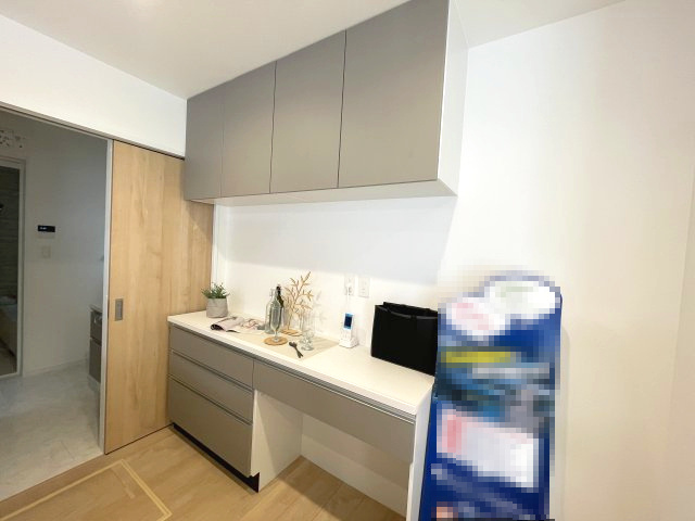 佐伯区皆賀１丁目　№35915のその他|キッチンと同色の
カップボード付き