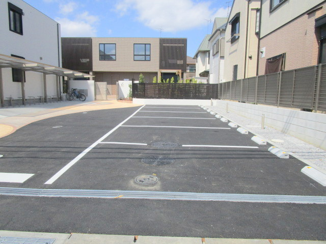 ＢＯＲＩＫＩいちかわ 北棟の駐車場|★駐車場★