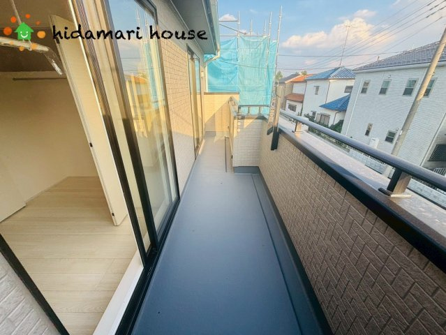 上尾市二ツ宮3期　新築戸建　ブルーミングガーデン02のバルコニー