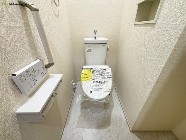 上尾市二ツ宮3期　新築戸建　ブルーミングガーデン03のトイレ