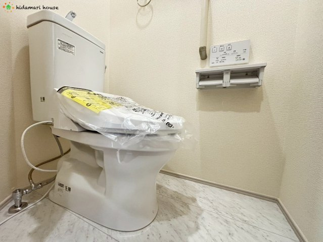 上尾市二ツ宮3期　新築戸建　ブルーミングガーデン03のトイレ