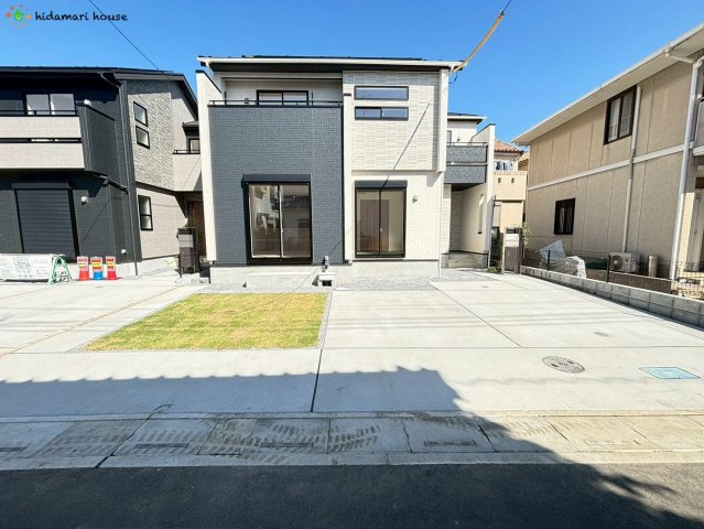 上尾市二ツ宮3期　新築戸建　ブルーミングガーデン04の駐車場