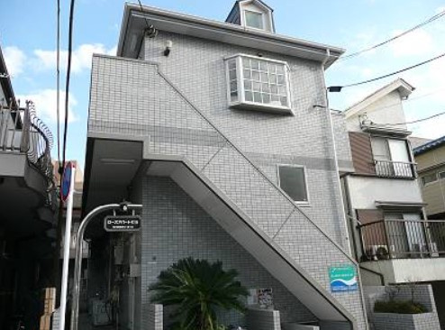 ローズアパートＫ15　K-015のエントランス