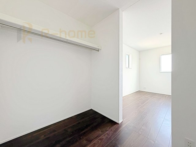 取手市青柳第2　新築戸建て　2号棟の収納|人気のウォークインクローゼット！アウター類はもちろん、季節ものや寝具も収納できます！