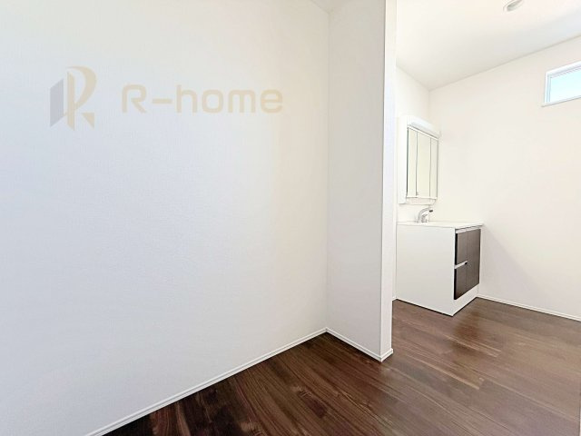 取手市青柳第2　新築戸建て　2号棟の洗面所|便利なランドリースペース！お天気や季節を気にせずお洗濯できます♪