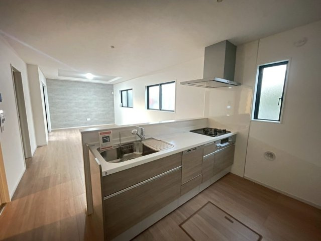 横浜市泉区中田南５丁目 新築戸建て【仲介手数料無料】カースペース2台