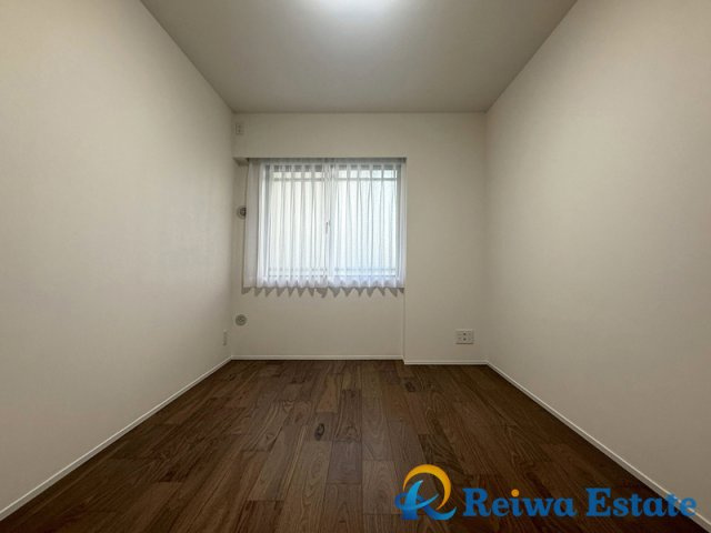 パシフィックガーデン茅ヶ崎A棟の洋室