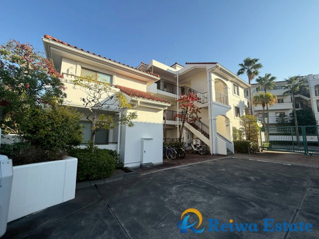 パシフィックガーデン茅ヶ崎A棟の外観