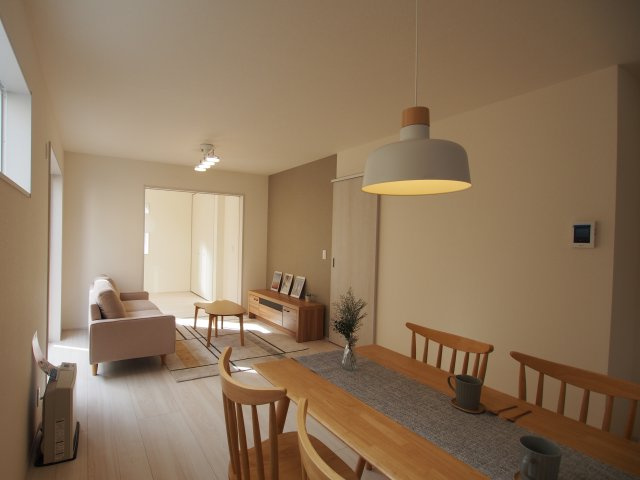 【居間・リビング】 | Livele Garden.S　南沢又河原前　１号棟 | ★内覧予約で新米4kg★