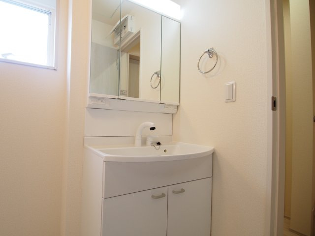 【独立洗面台】 | Livele Garden.S　南沢又河原前　１号棟 | ★内覧予約で新米4kg★