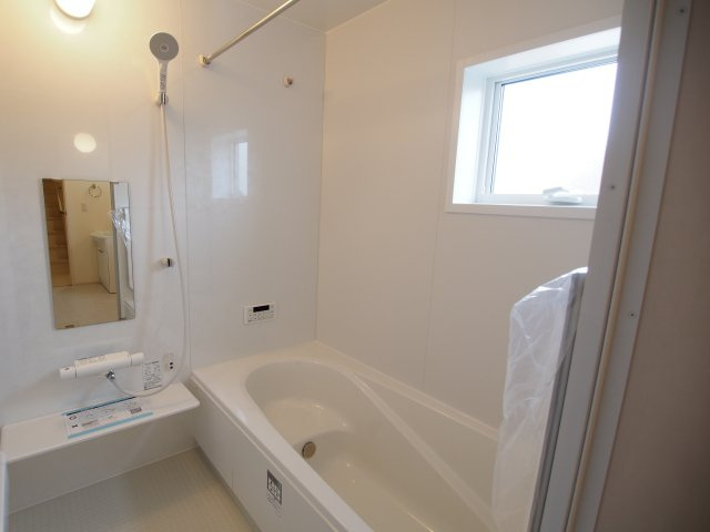 【浴室】 | Livele Garden.S　南沢又河原前　１号棟 | ★内覧予約で新米4kg★