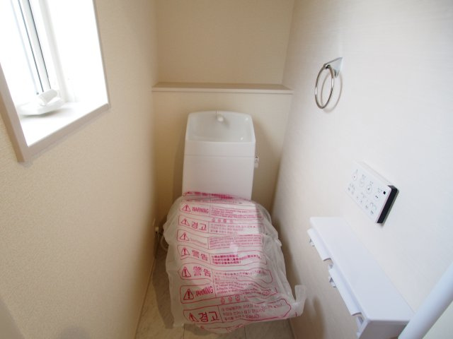 【トイレ】 | Livele Garden.S　南沢又河原前　１号棟 | ★内覧予約で新米4kg★