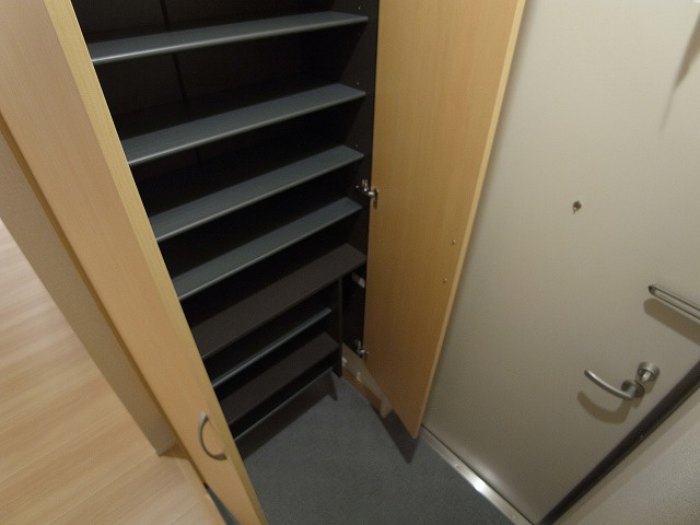 神戸市兵庫区下沢通６丁目のアパート