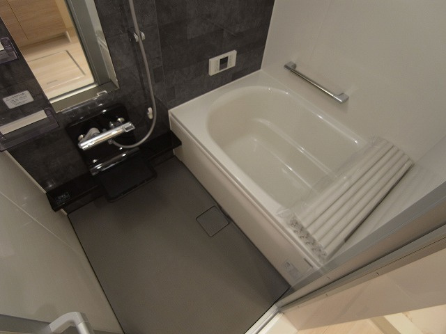 神戸市兵庫区下沢通６丁目のアパートの浴室