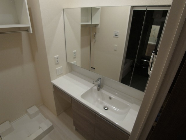 神戸市兵庫区下沢通６丁目のアパートの洗面所