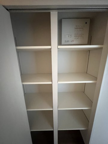 【収納】ヴェルナール富雄2番館 