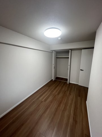 【洋室】ヴェルナール富雄2番館 